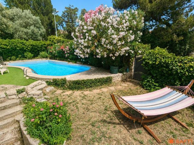 Maison 7 pièces 180 m²