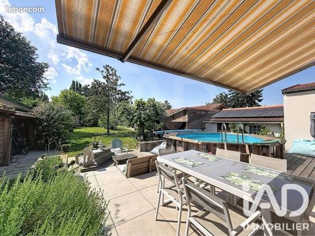 Maison 7 pièces 180 m²