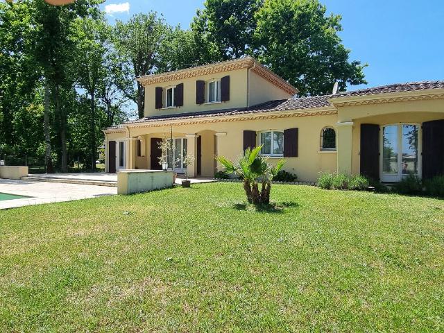 Maison 7 pièces 180 m²