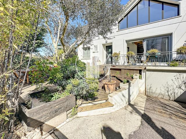 Maison 7 pièces 180 m²
