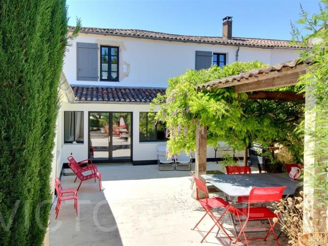 Maison 7 pièces 180 m²
