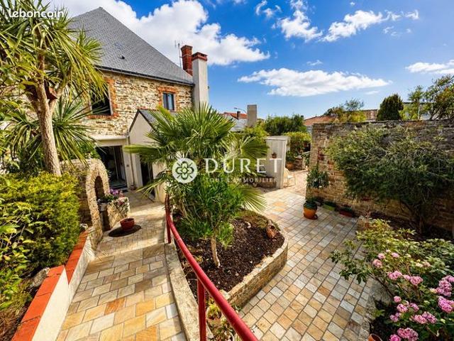 Maison 7 pièces 180 m²