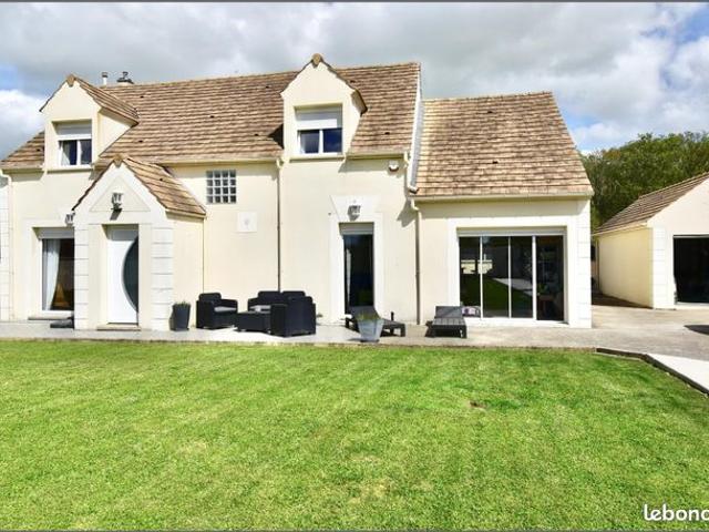 Maison 7 pièces 180 m²