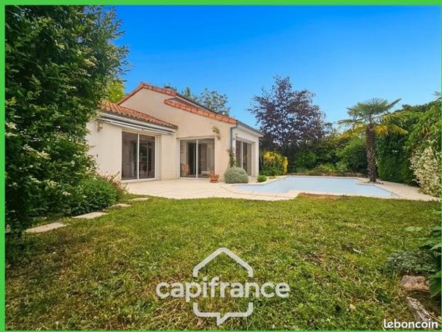 Maison 7 pièces 180 m²