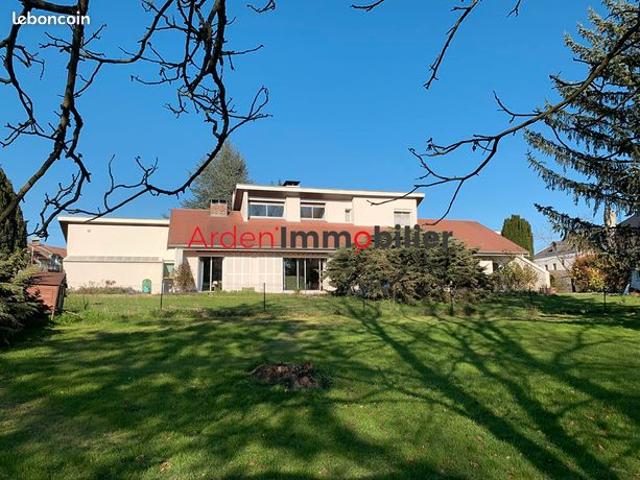 Maison 7 pièces 180 m²