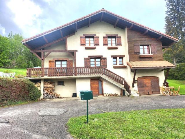 Maison 7 pièces 180 m²