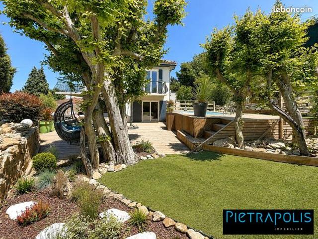 Maison 7 pièces 180 m²