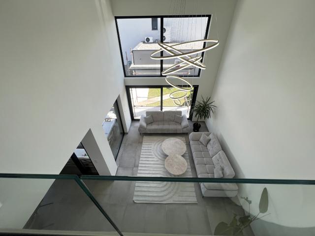 Maison 7 pièces 180 m²