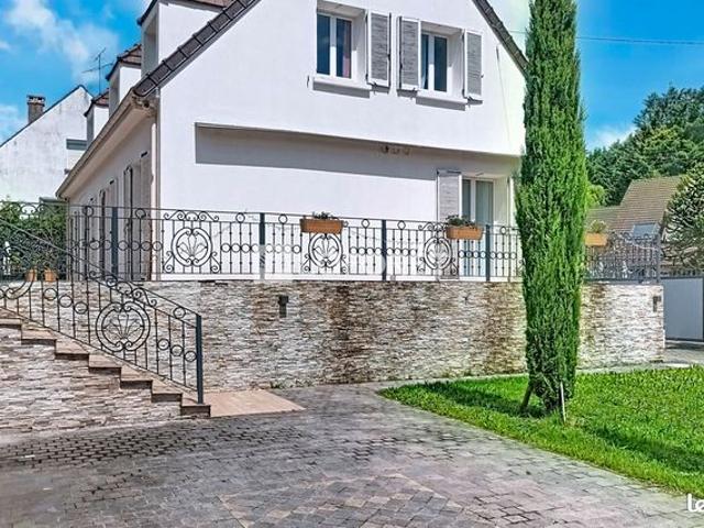 Maison 7 pièces 180 m²