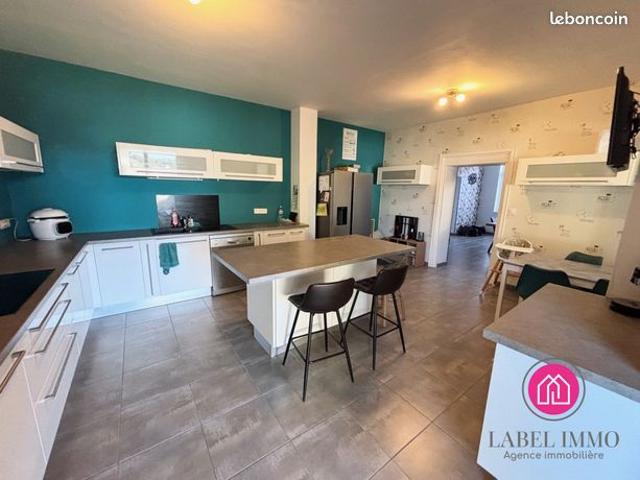 Maison 7 pièces 180 m²