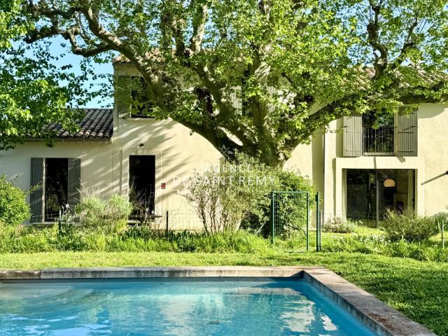 Maison 7 pièces 180 m²