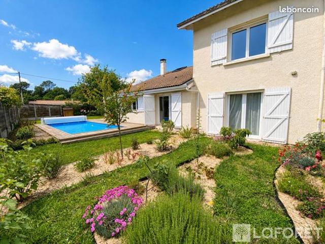 Maison 7 pièces 180 m²
