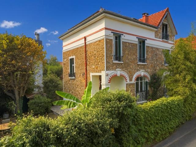 Maison 7 pièces 180 m²