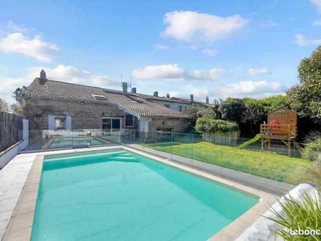 Maison 7 pièces 180 m²