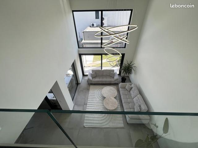 Maison 7 pièces 180 m²