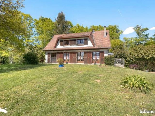 Maison 7 pièces 180 m²