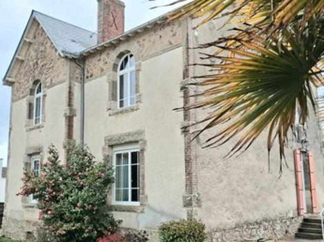 Maison 7 pièces 180 m²