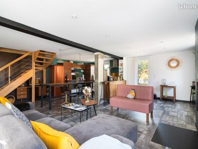 Maison 7 pièces 180 m²
