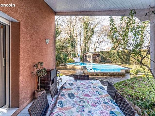 Maison 7 pièces 181 m²