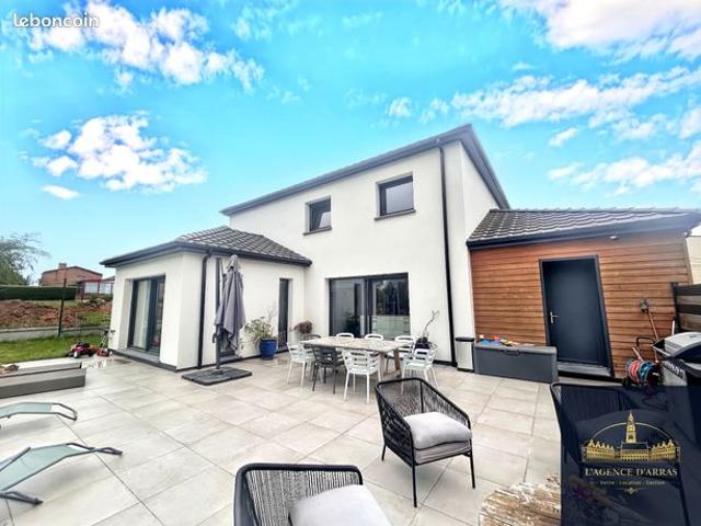 Maison 7 pièces 181 m²