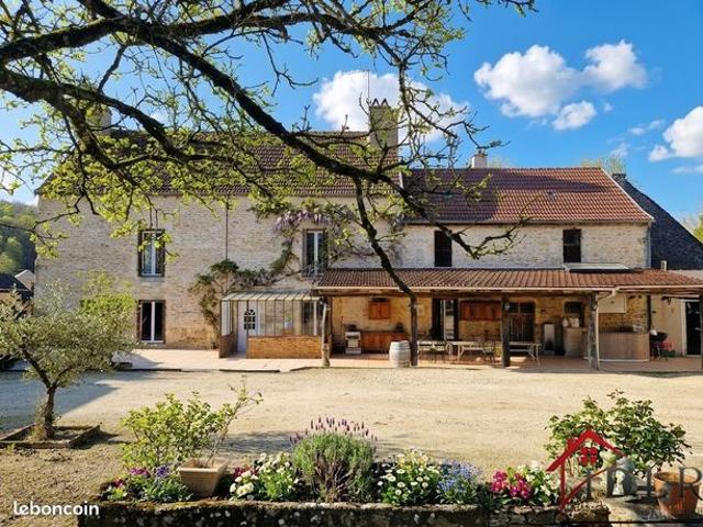 Maison 7 pièces 181 m²