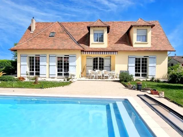 Maison 7 pièces 181 m²
