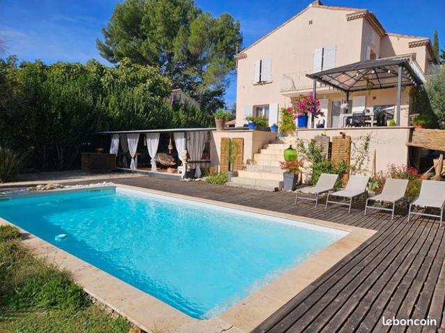 Maison 7 pièces 181 m²