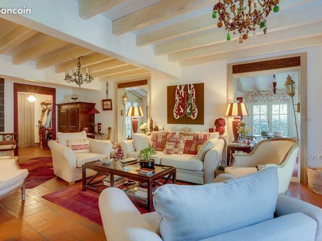 Maison 7 pièces 181 m²