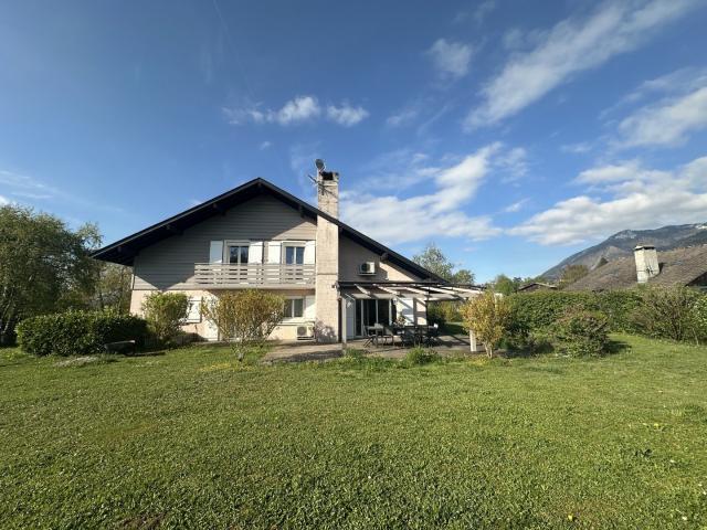 Maison 7 pièces 182 m²