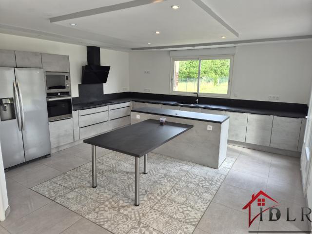 Maison 7 pièces 182 m²