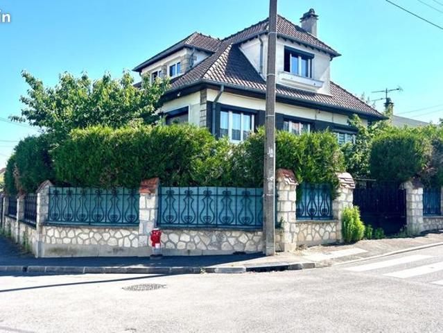 Maison 7 pièces 182 m²