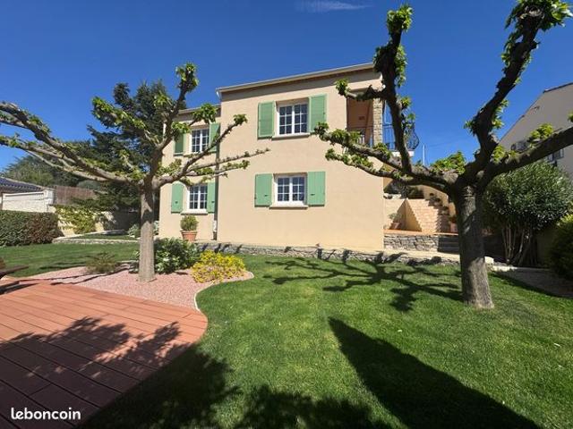 Maison 7 pièces 182 m²