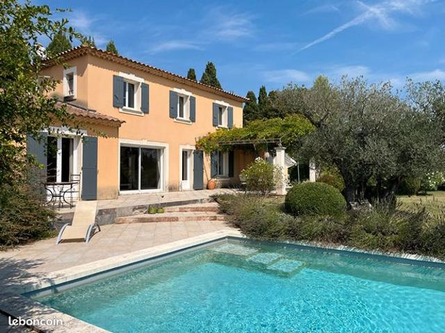 Maison 7 pièces 182 m²