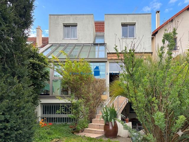 Maison 7 pièces 182 m²