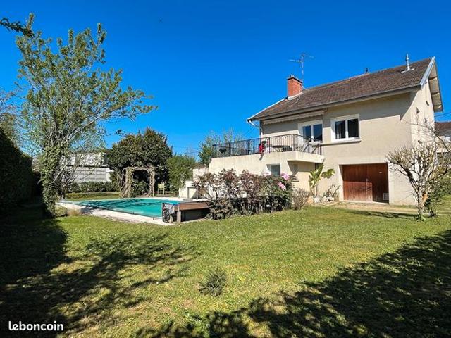 Maison 7 pièces 182 m²