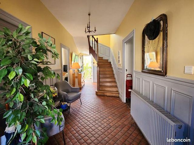 Maison 7 pièces 182 m²
