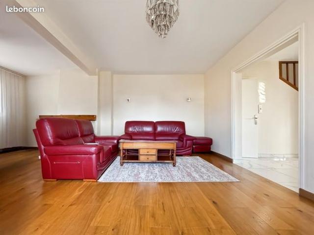 Maison 7 pièces 182 m²