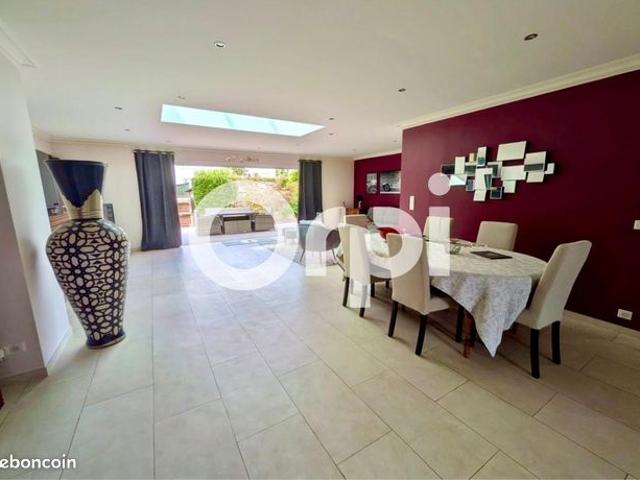 Maison 7 pièces 182 m²