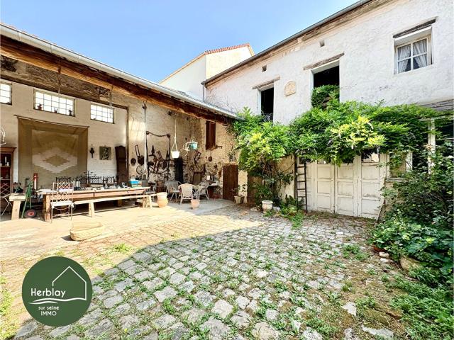 Maison 7 pièces 182 m²