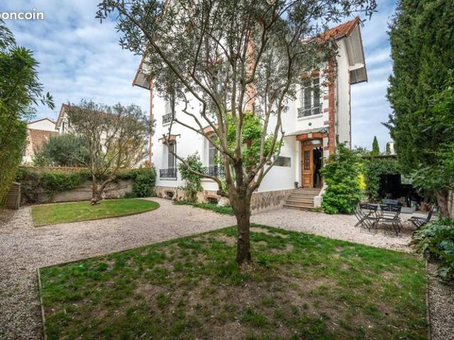 Maison 7 pièces 182 m²