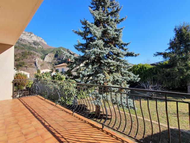 Maison 7 pièces 183 m²