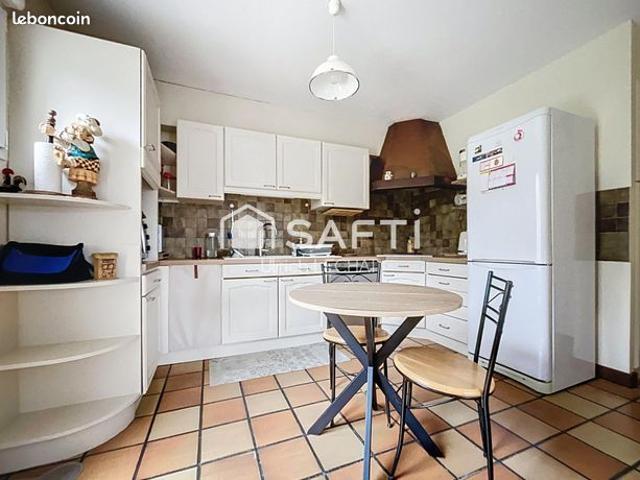 Maison 7 pièces 183 m²