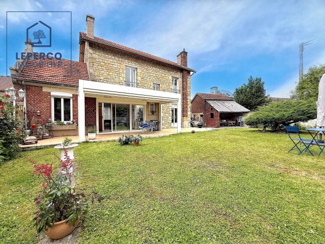Maison 7 pièces 183 m²