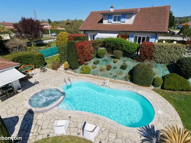 Maison 7 pièces 183 m²