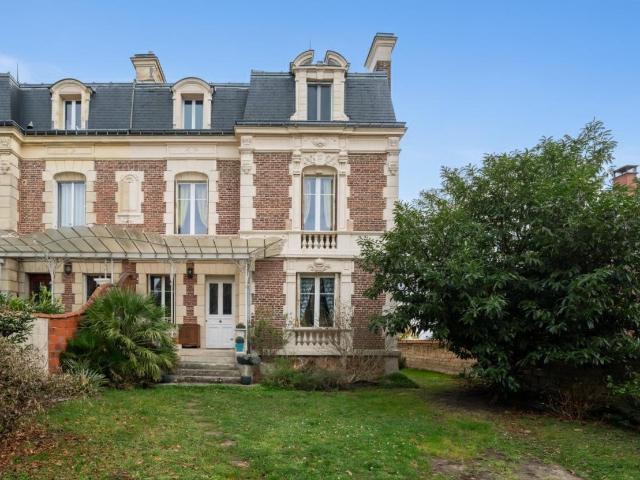 Maison 7 pièces 183 m²