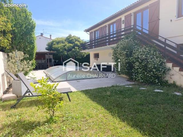 Maison 7 pièces 183 m²