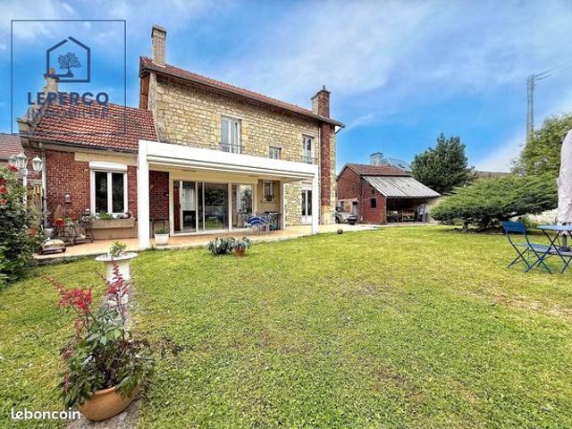Maison 7 pièces 183 m²