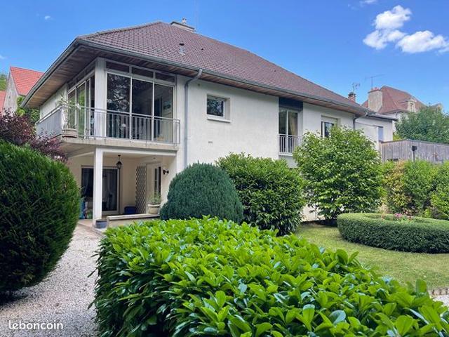 Maison 7 pièces 183 m²
