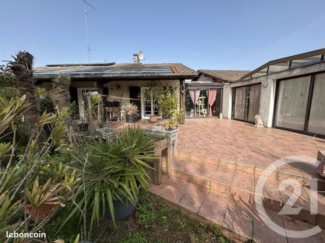 Maison 7 pièces 196 m²