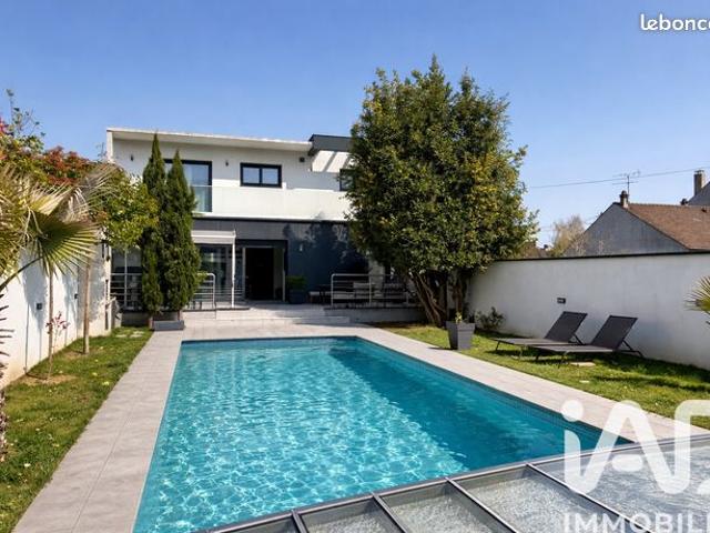 Maison 7 pièces 183 m²
